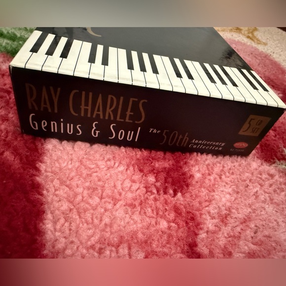 50TH Anniversary Ray Charles Boxed CD
Set (5) CD's - Picture 4 of 8